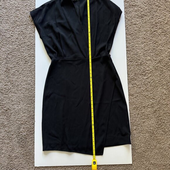 MM Lafleur Asymmetrical V-Neck Sheath Dress Size 12 Black Cocktail Work Office - Picture 6 of 7